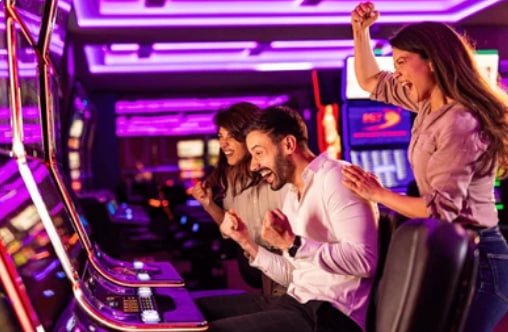 jililive Wins page showing recent big payouts from Filipino players on slots and sports
